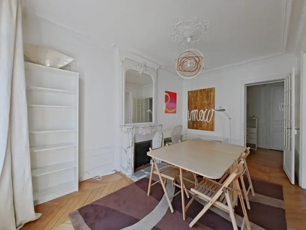 Flat Rue Dorian in Paris