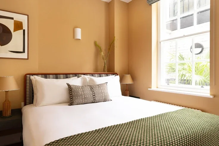 Flat Weymouth Mews in City of Westminster