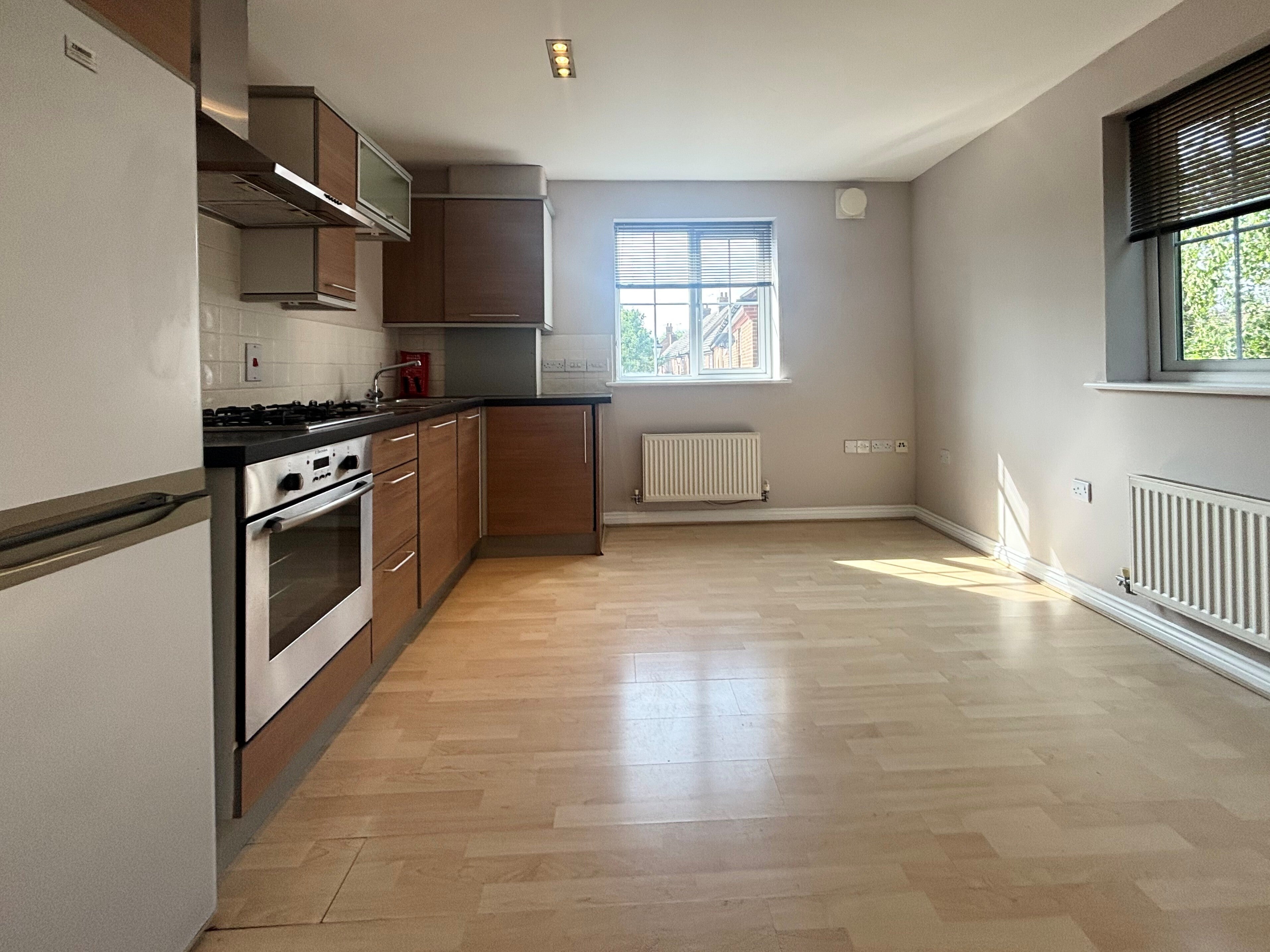 Flat Queensgate in Fairford Leys