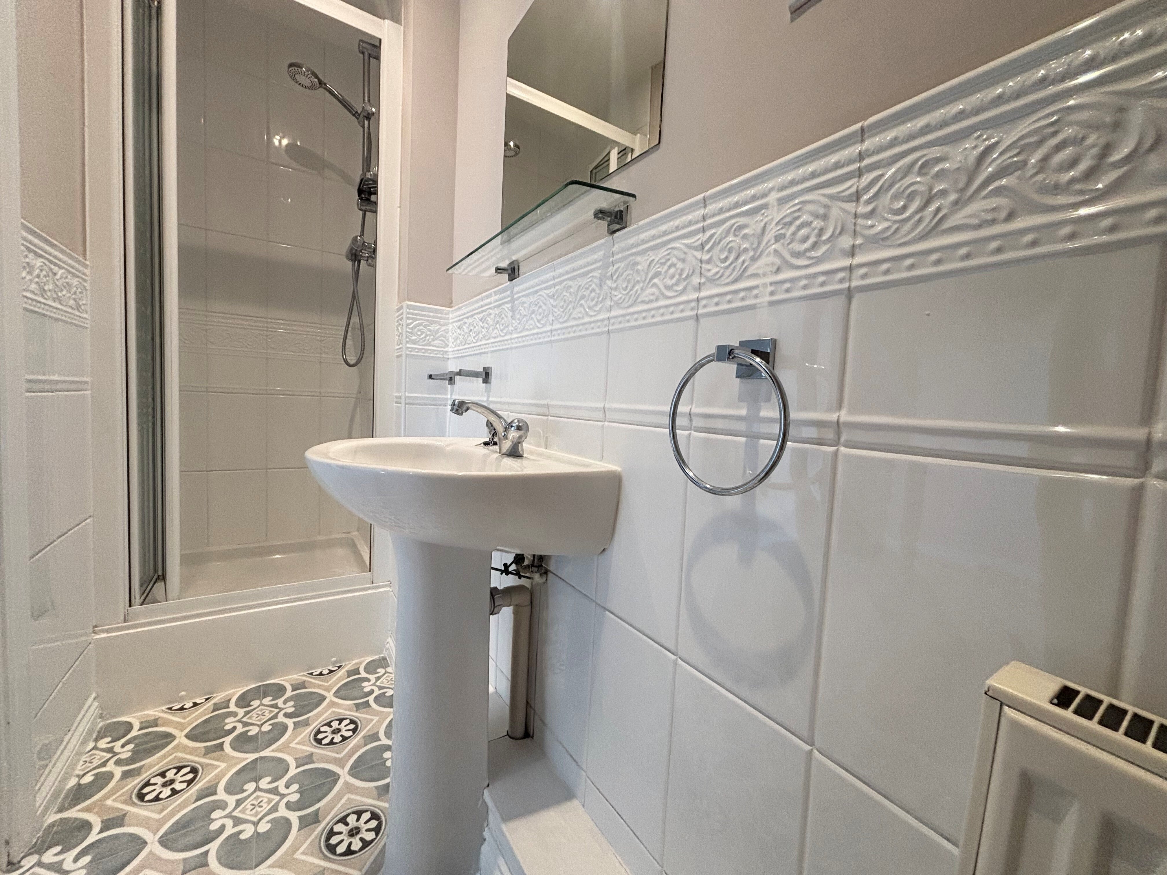 Flat Queensgate in Fairford Leys