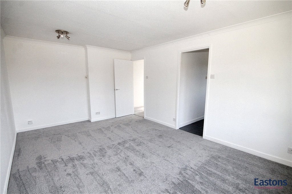 Flat Headley Drive in Reigate and Banstead