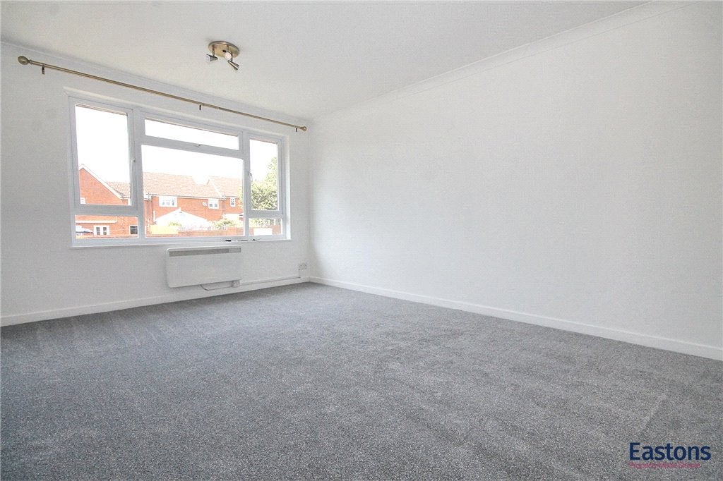 Flat Headley Drive in Reigate and Banstead