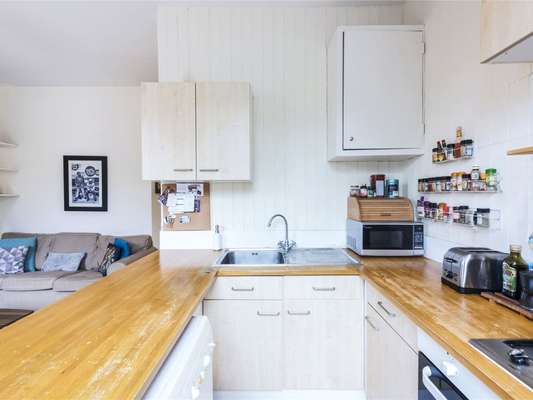 Flat Sterndale Road in Greater London