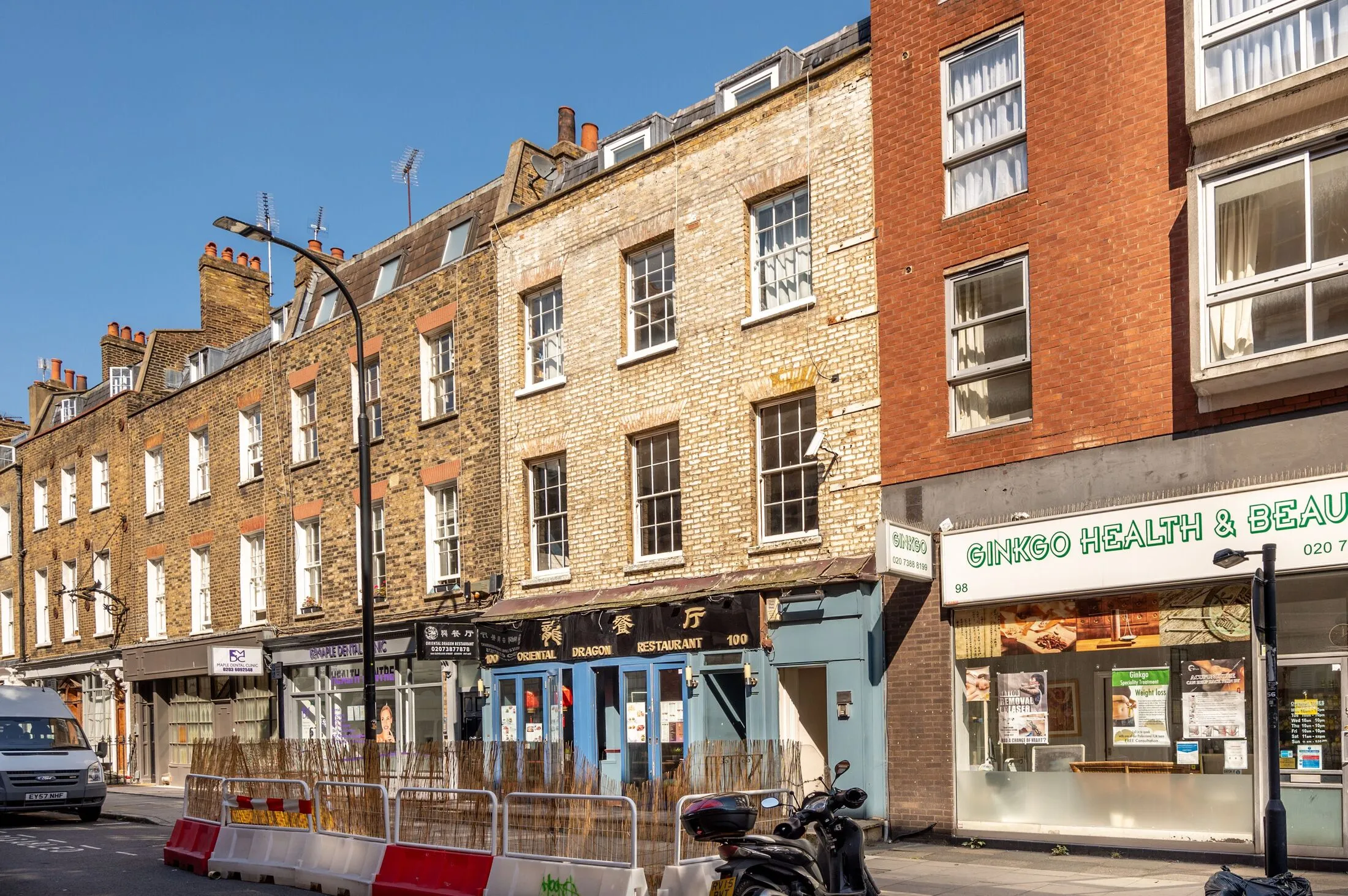 Flat Cleveland Street in Greater London