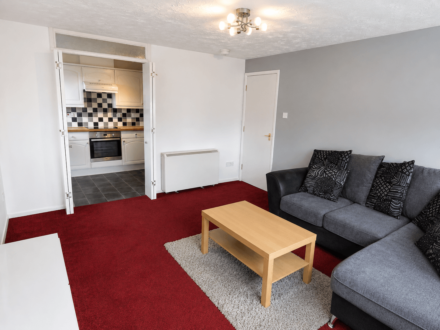 Flat Drapers Field in Coventry
