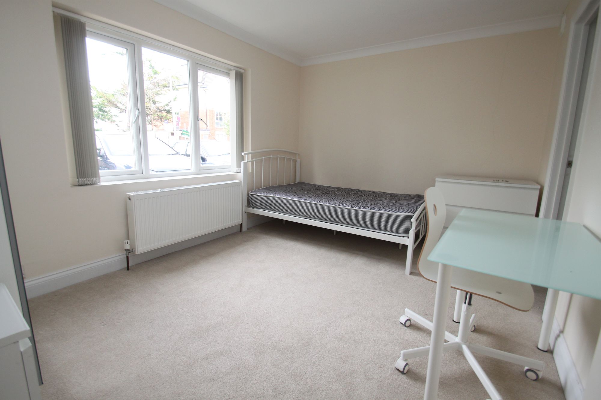 Flat Holdenhurst Road in Bournemouth