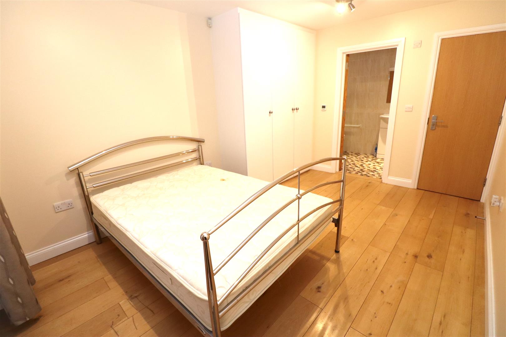 Room Fernbrook Drive in Greater London
