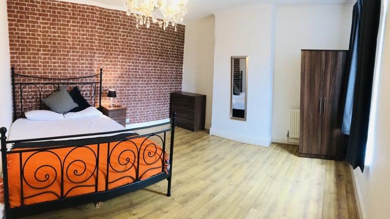 Room Great Central Road in Charnwood
