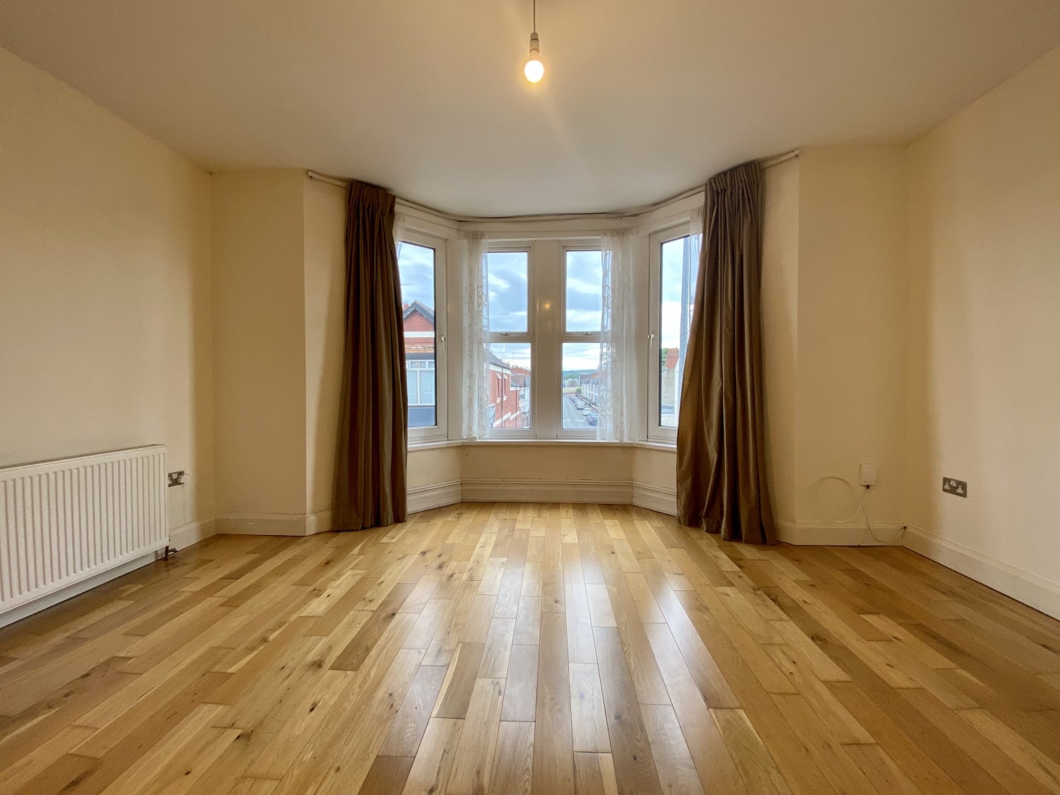 Flat Whitchurch Road in Cardiff