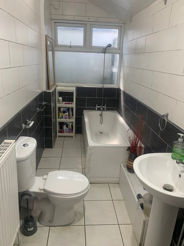 Room Belgrave Road in Greater London