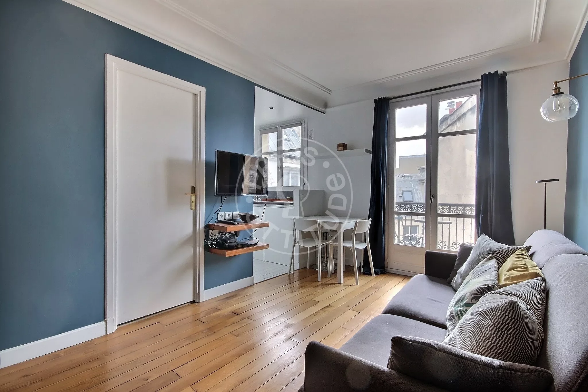 Flat Avenue de Malakoff in Paris