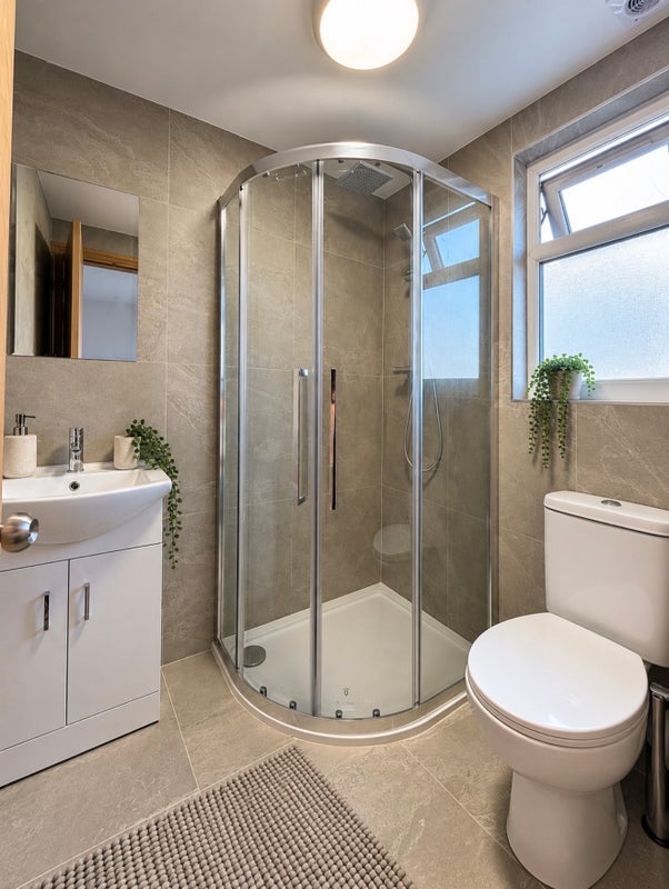 Room Tottington Road in Bury