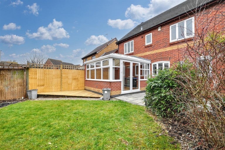 House Hartland Drive in Harborough