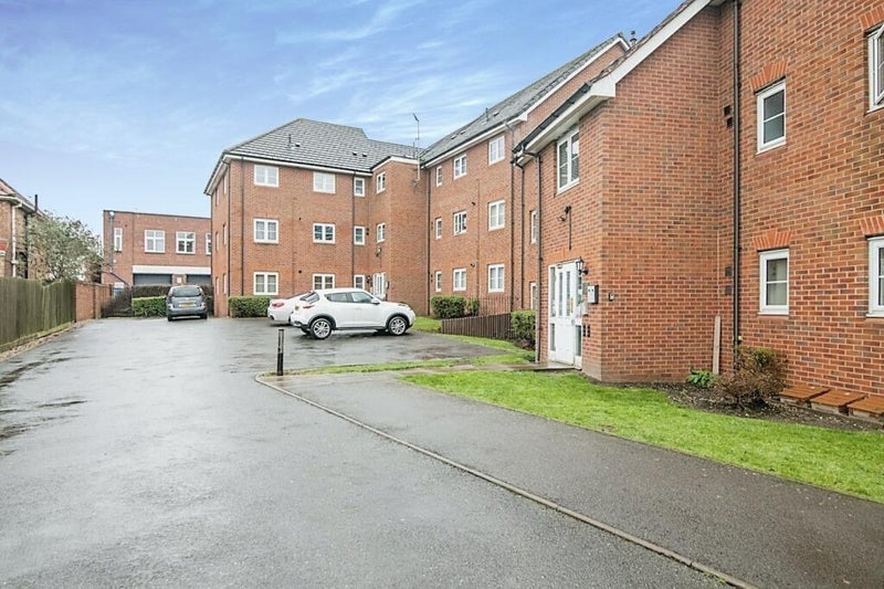 Flat Pinfold Street in Sandwell