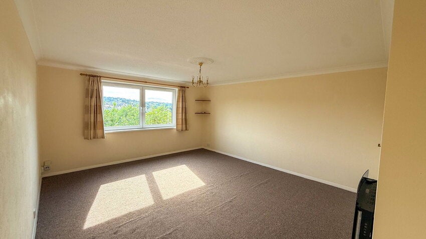 Flat Crownhill Court in Torquay