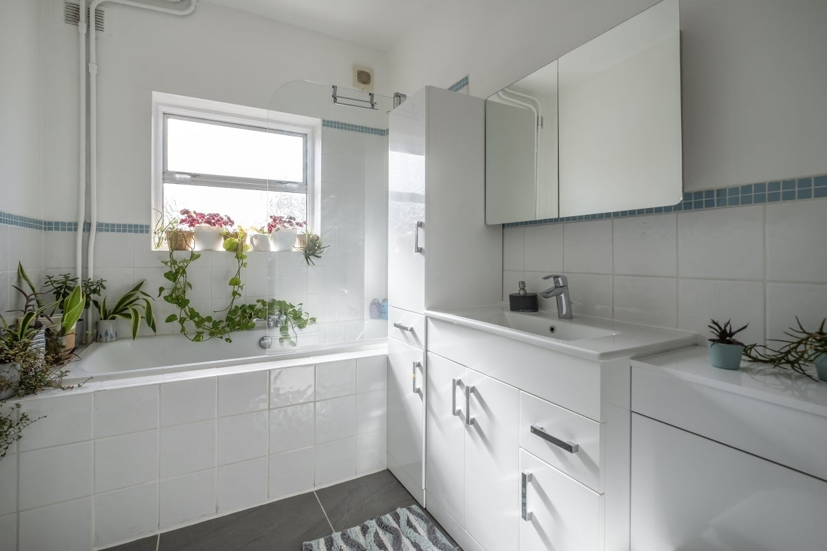 Flat Heathfield Square in Greater London