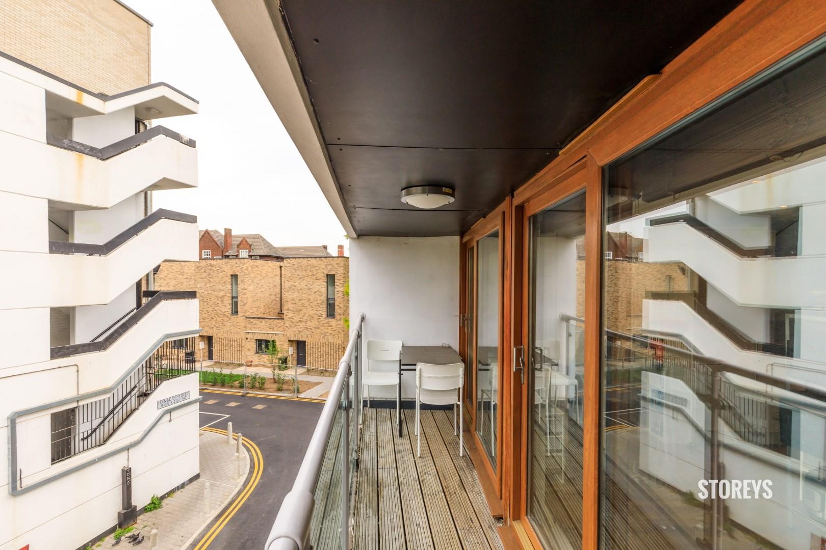 Flat Vallance Road in Greater London