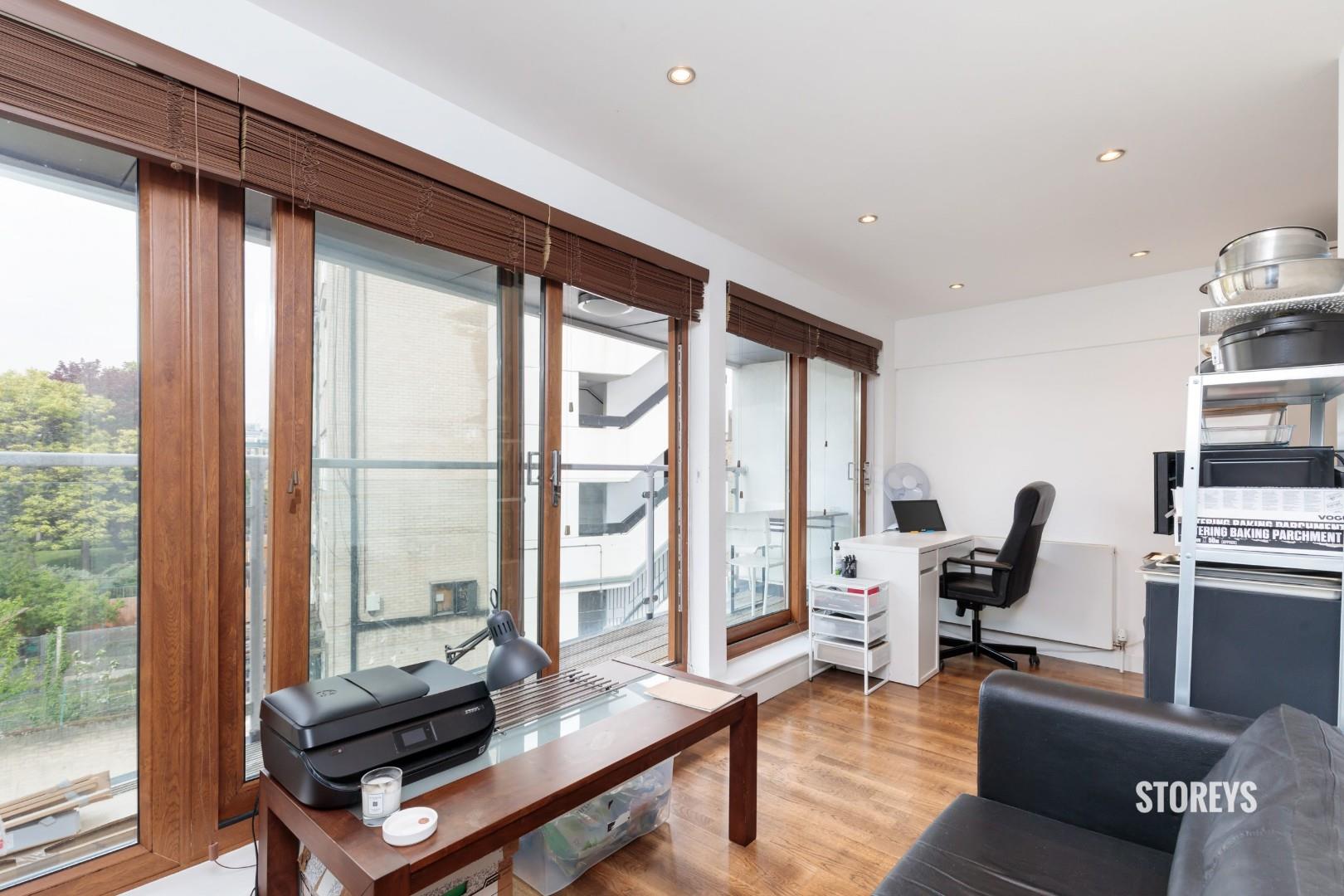 Flat Vallance Road in Greater London