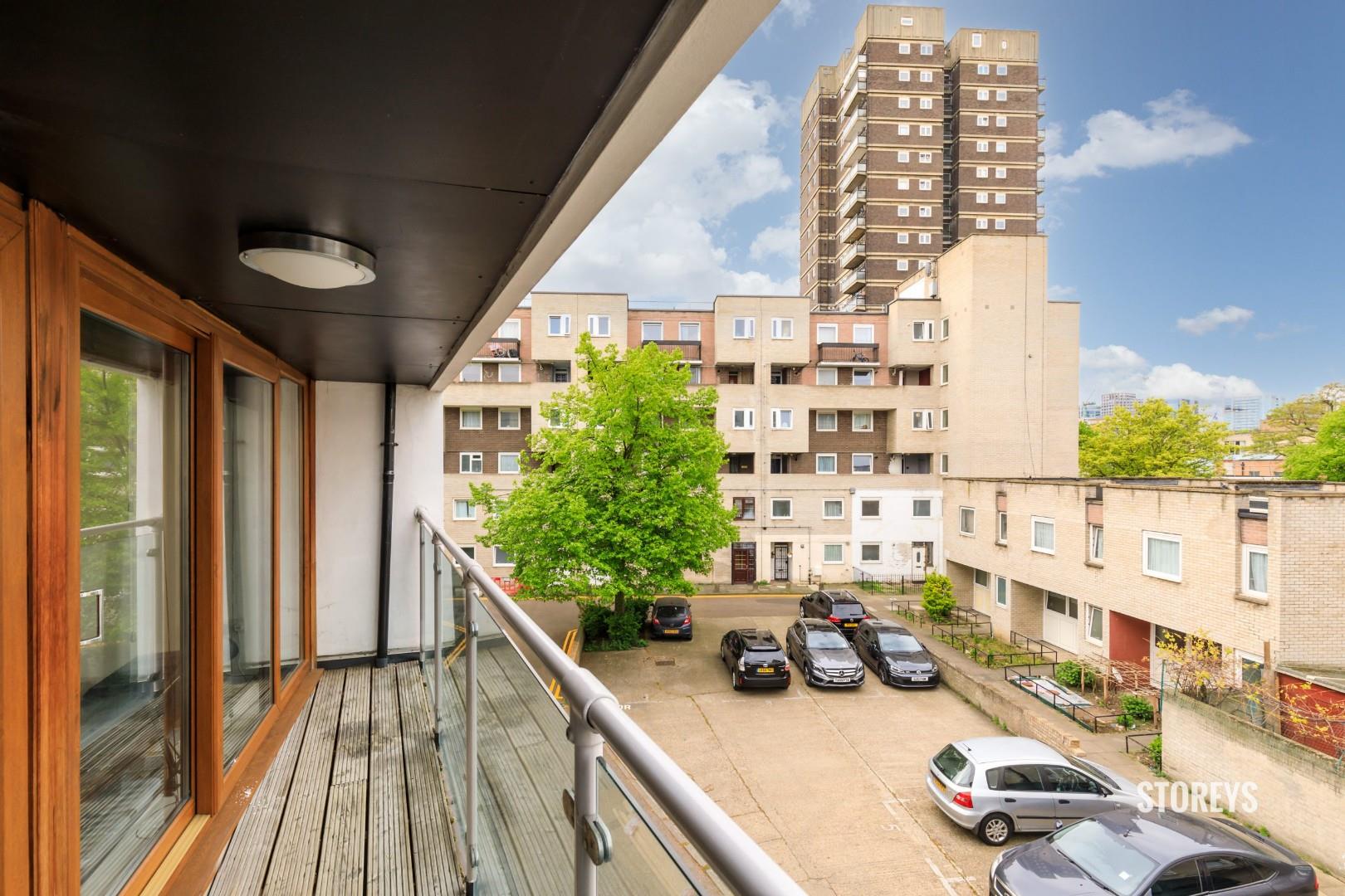 Flat Vallance Road in Greater London