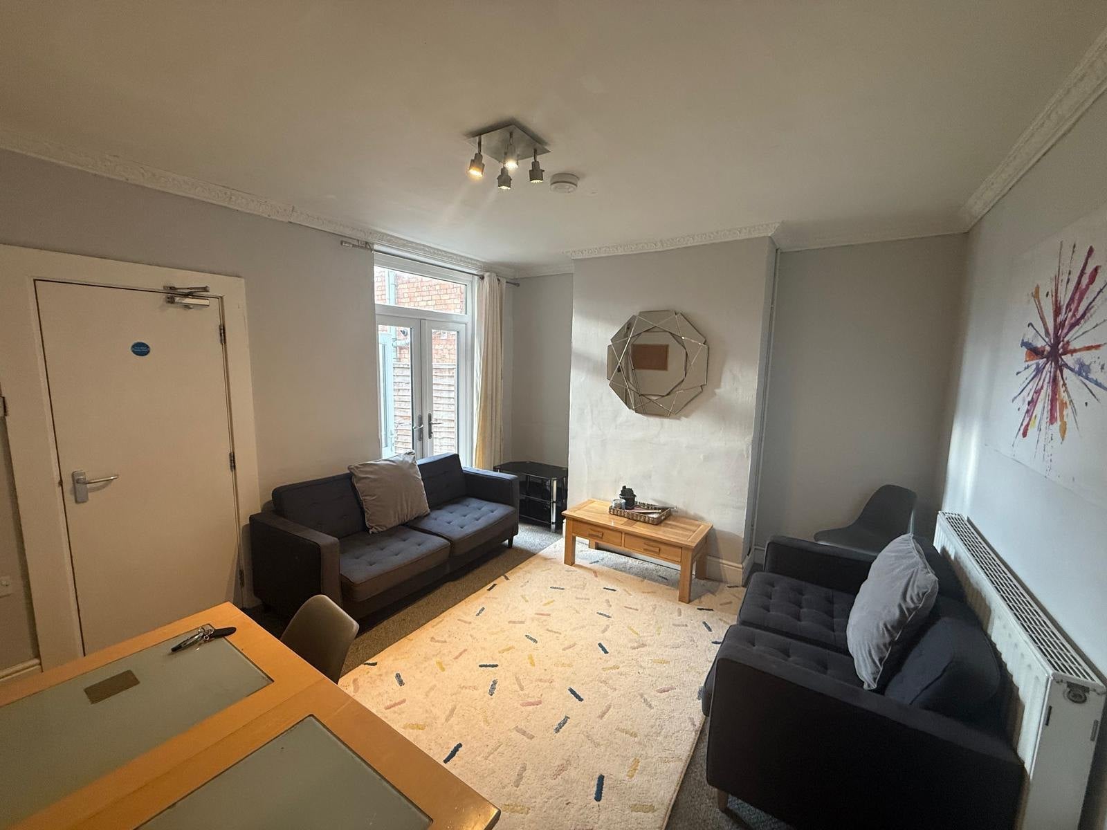 Room Comer Road in Worcester