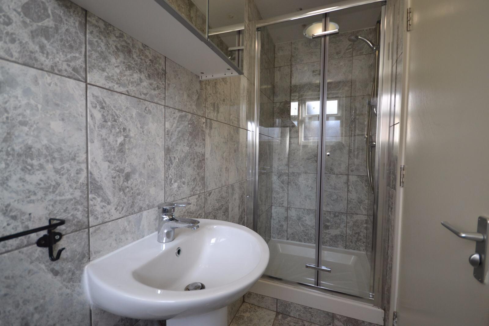 Room Glynne Road in Greater London