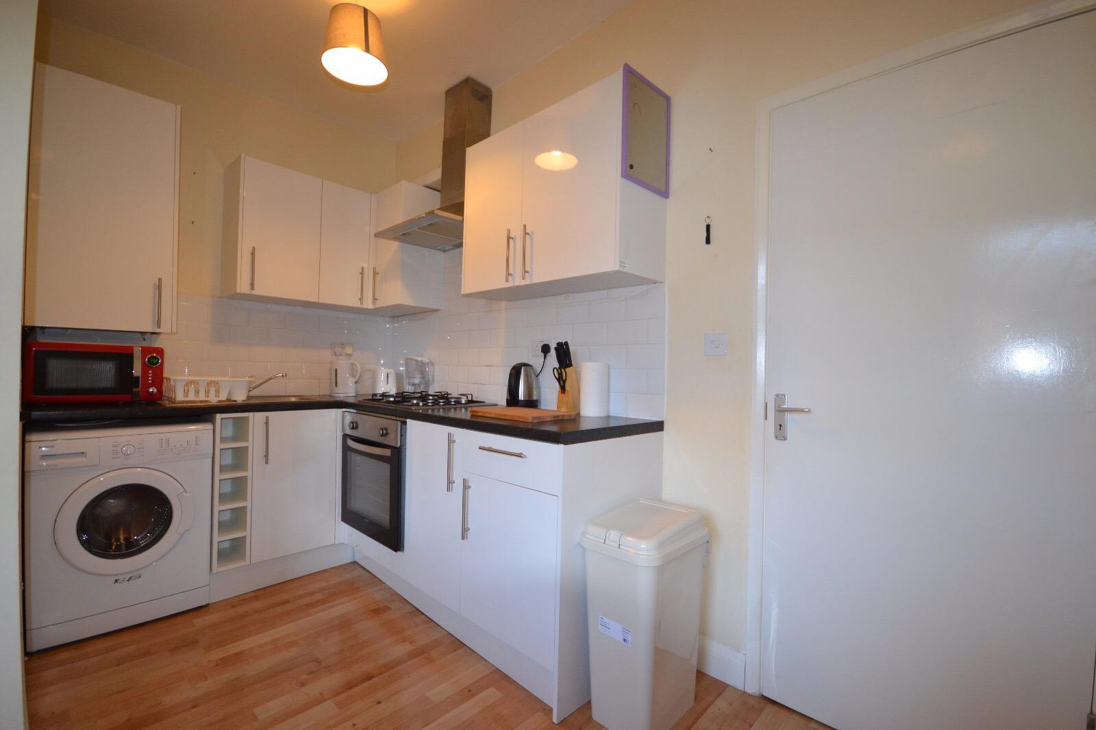 Room Glynne Road in Greater London