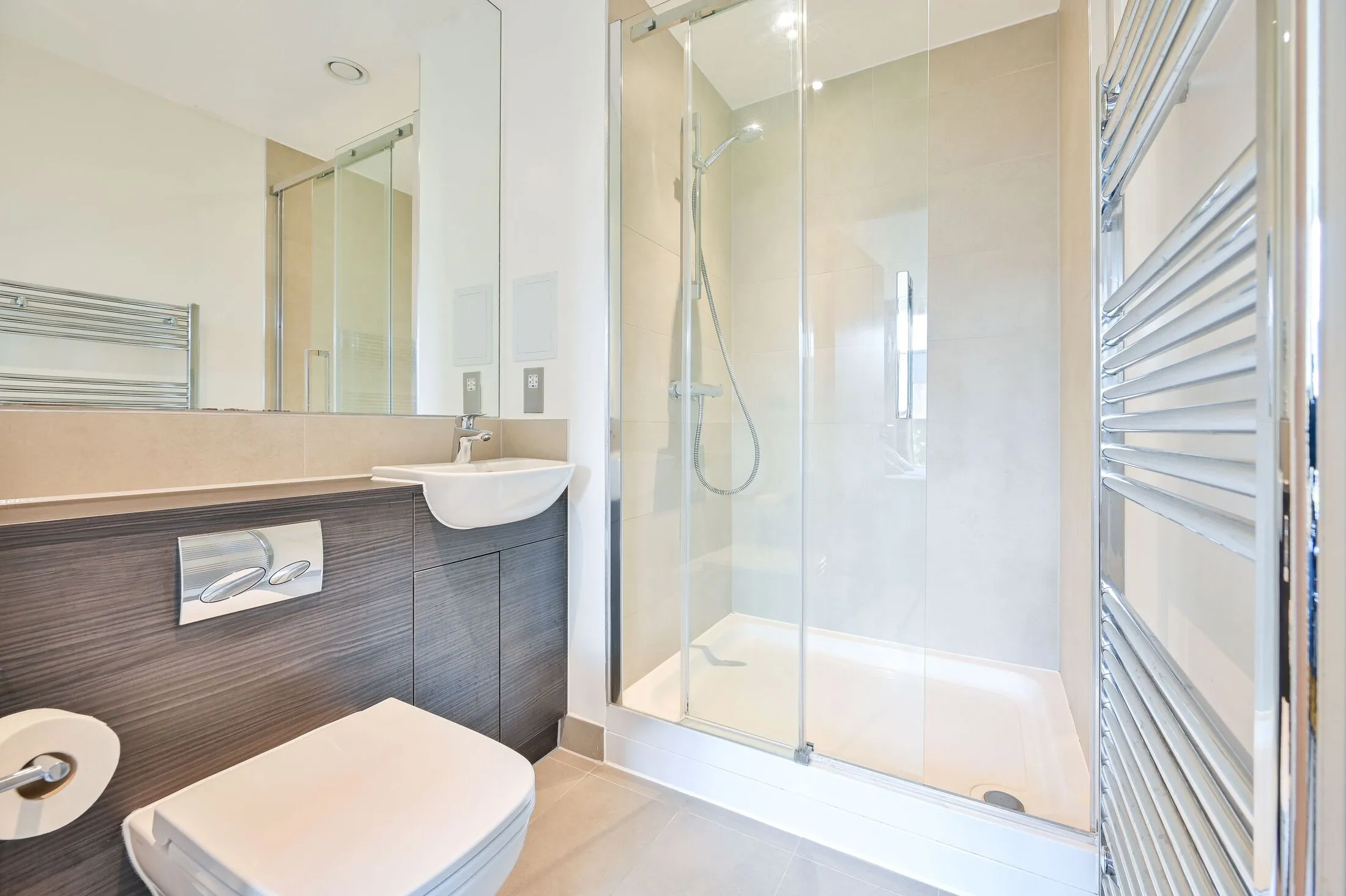 Flat Danson Mews in Greater London