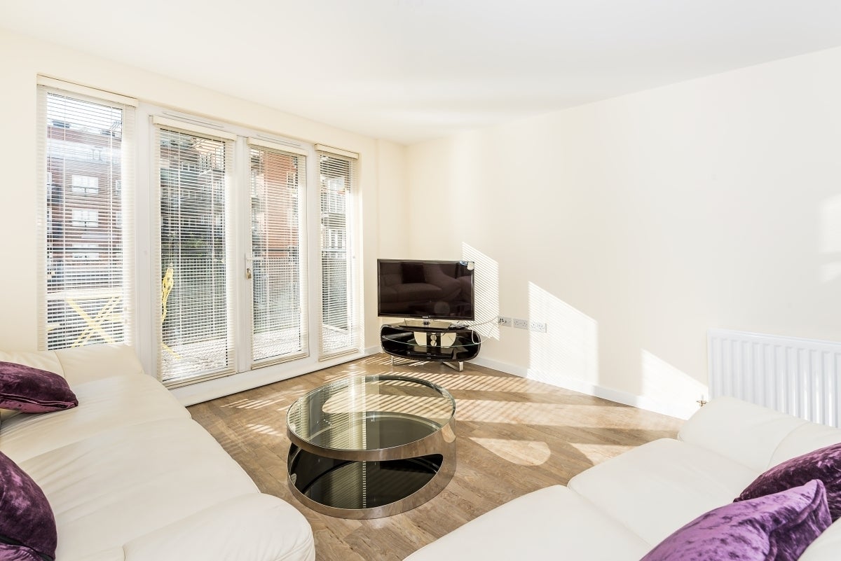 Flat Skerne Road in Greater London
