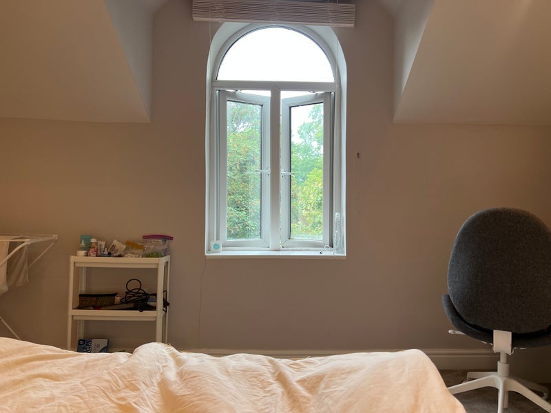 Room Deerpark Road in Manchester