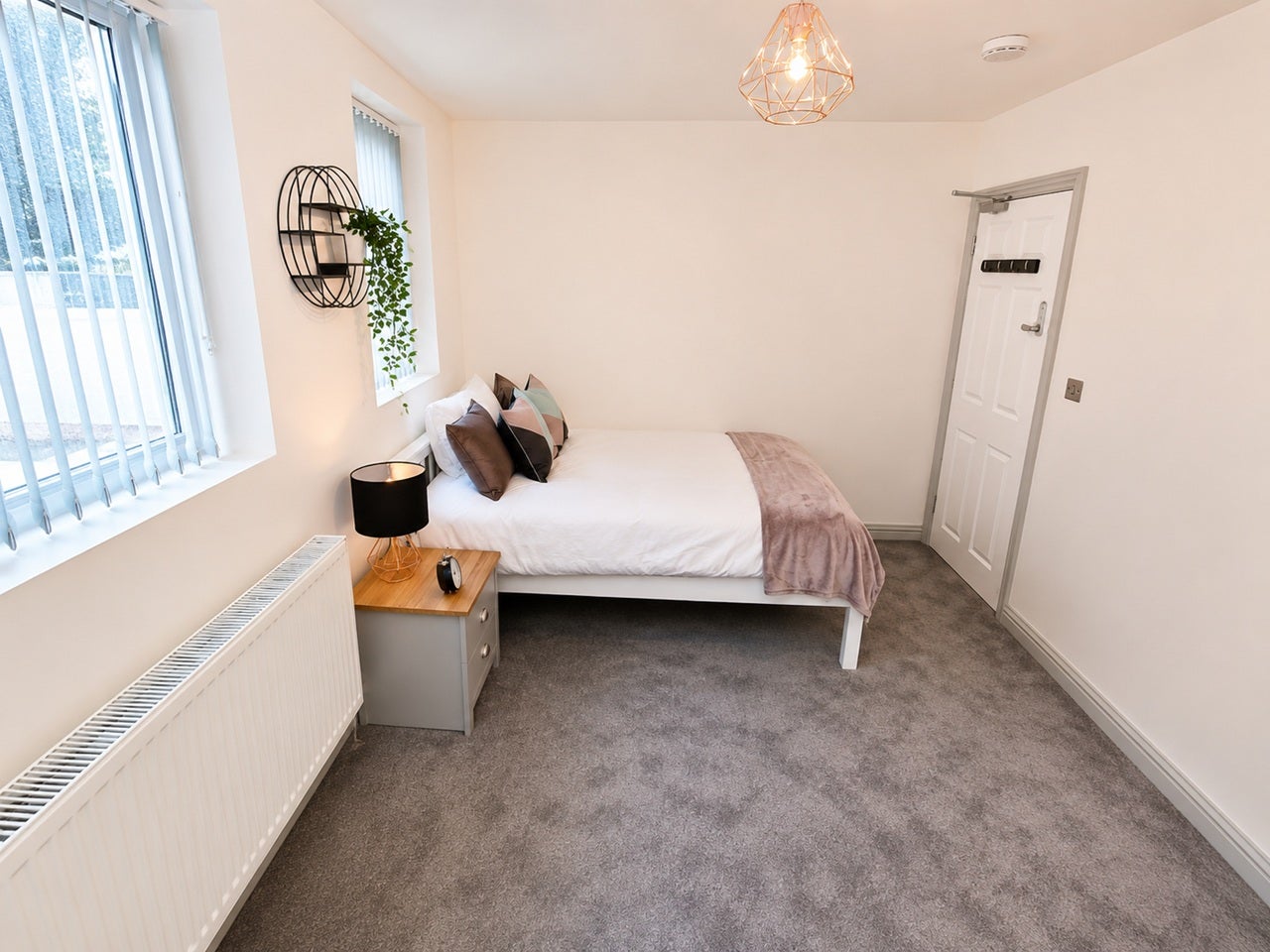 Room Pershore Road in Birmingham