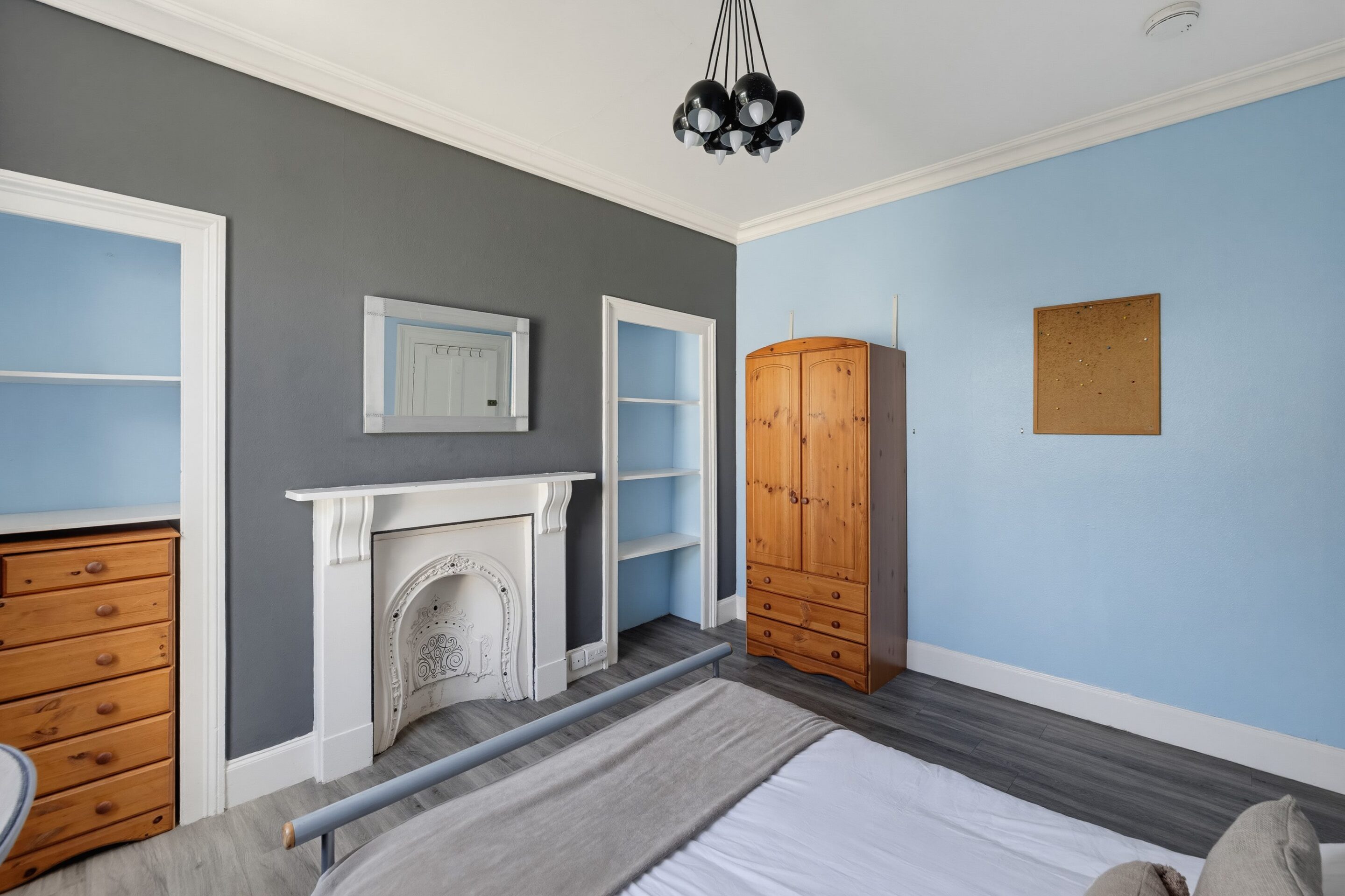 Room Alexandra Road in Plymouth