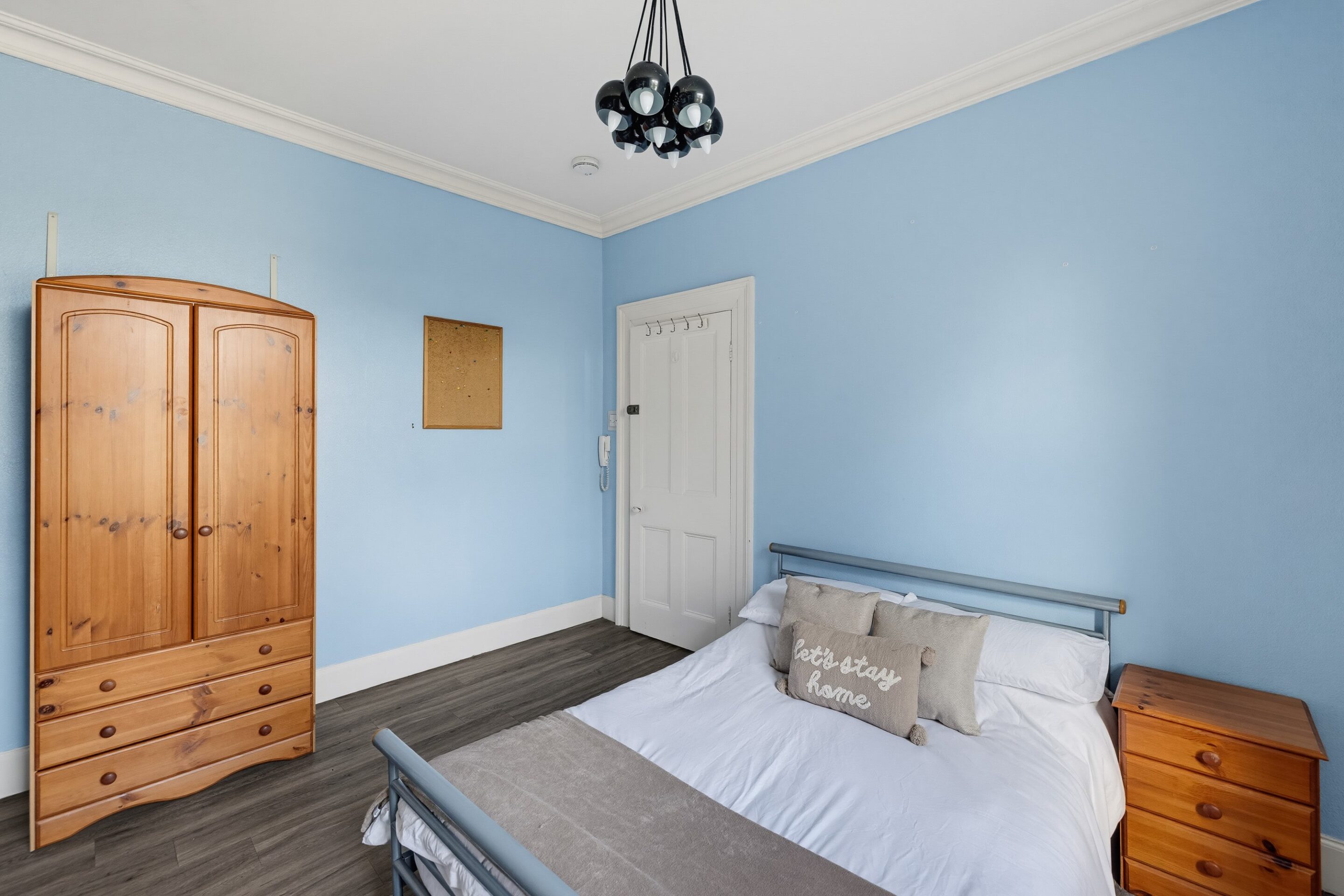 Room Alexandra Road in Plymouth