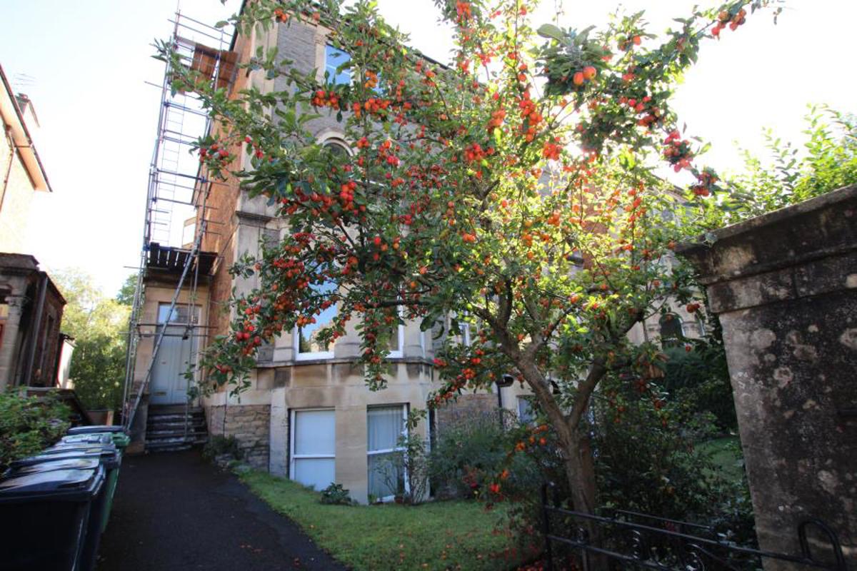 Flat Pembroke Road in Bristol