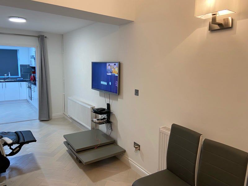 Room Bushey Down in Greater London