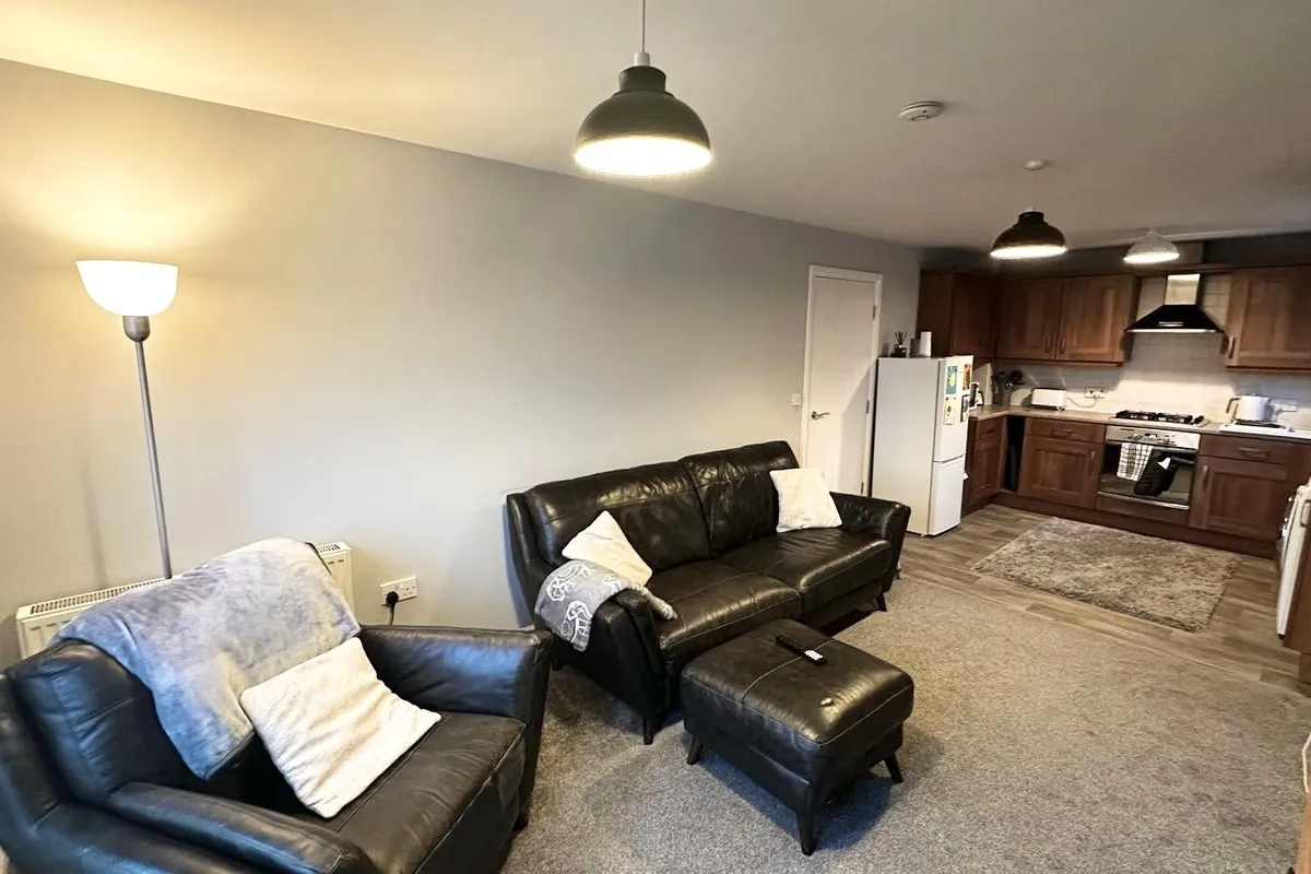 Flat Leatham Avenue in Rawmarsh