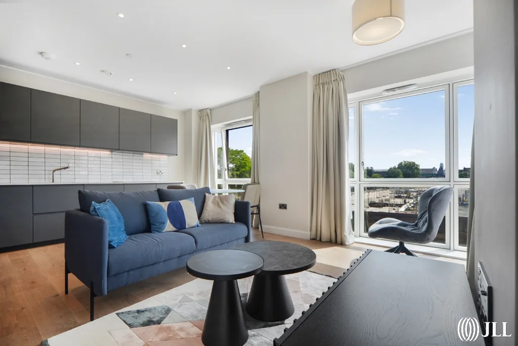 Flat Zinc Street in Greater London