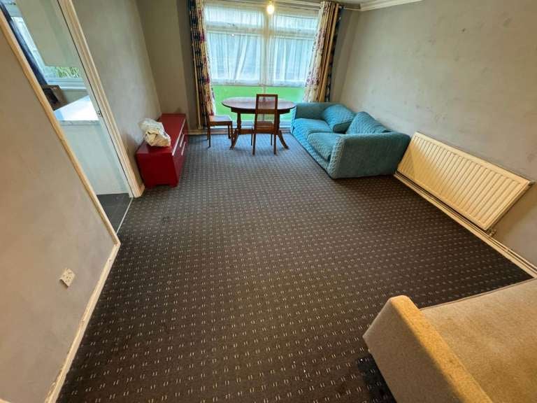 Flat Gerard Gardens in Greater London
