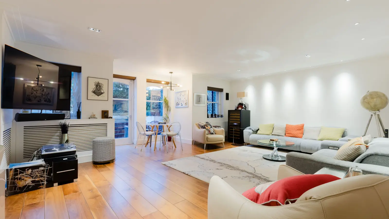 Flat Pond Street in Greater London