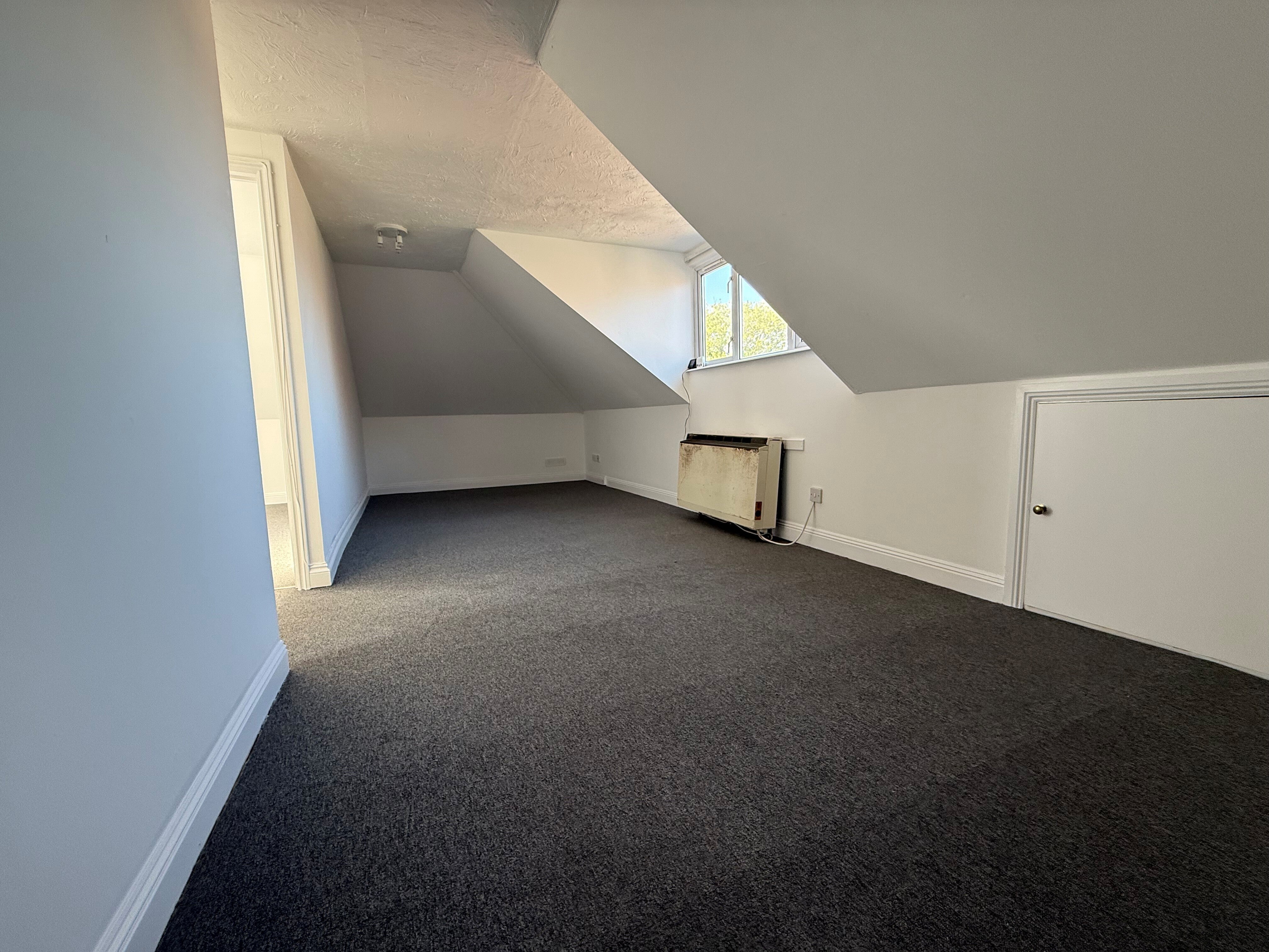 Flat Landguard Road in Southampton