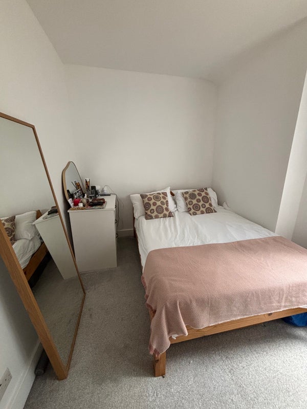 Room Bickley Street in Greater London