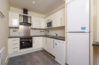 House Peckham Grove in Greater London