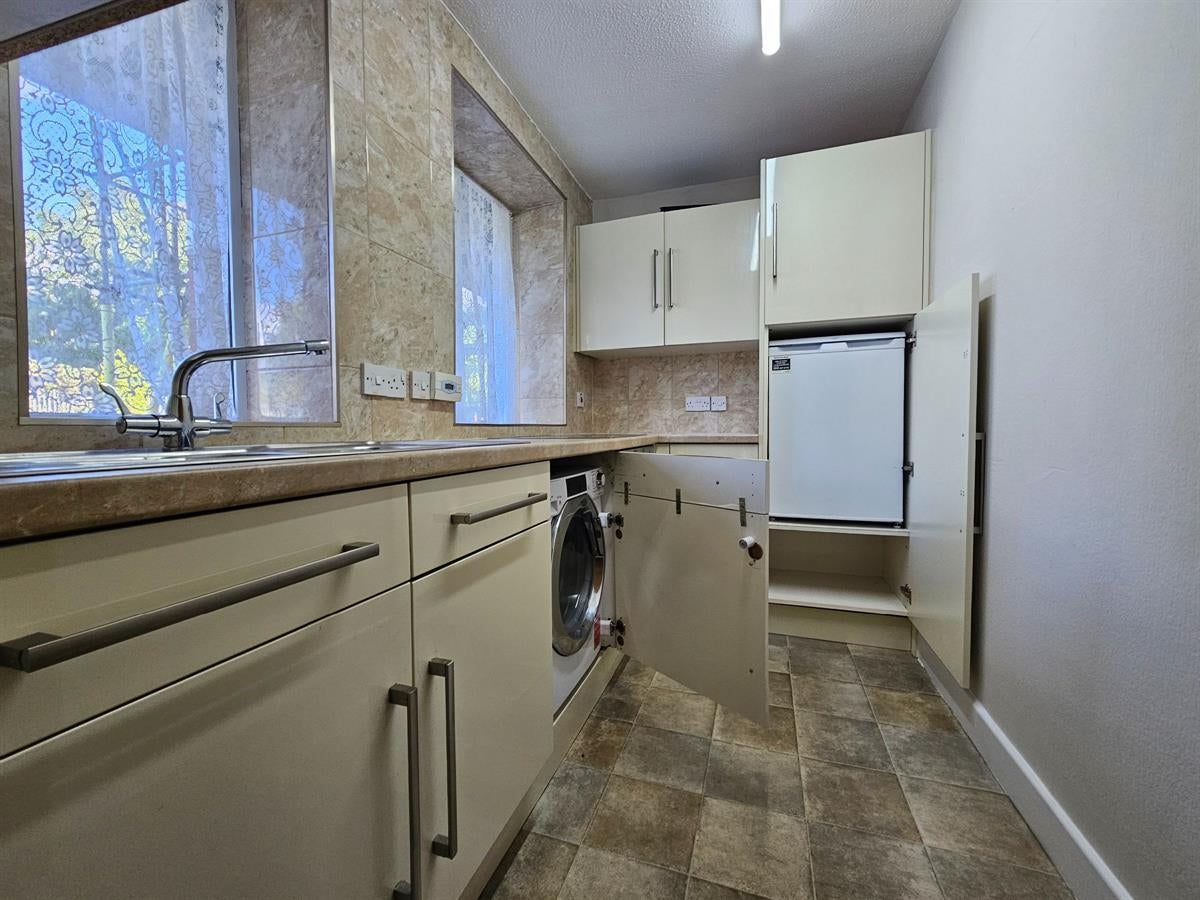 Flat Eccles New Road in Salford