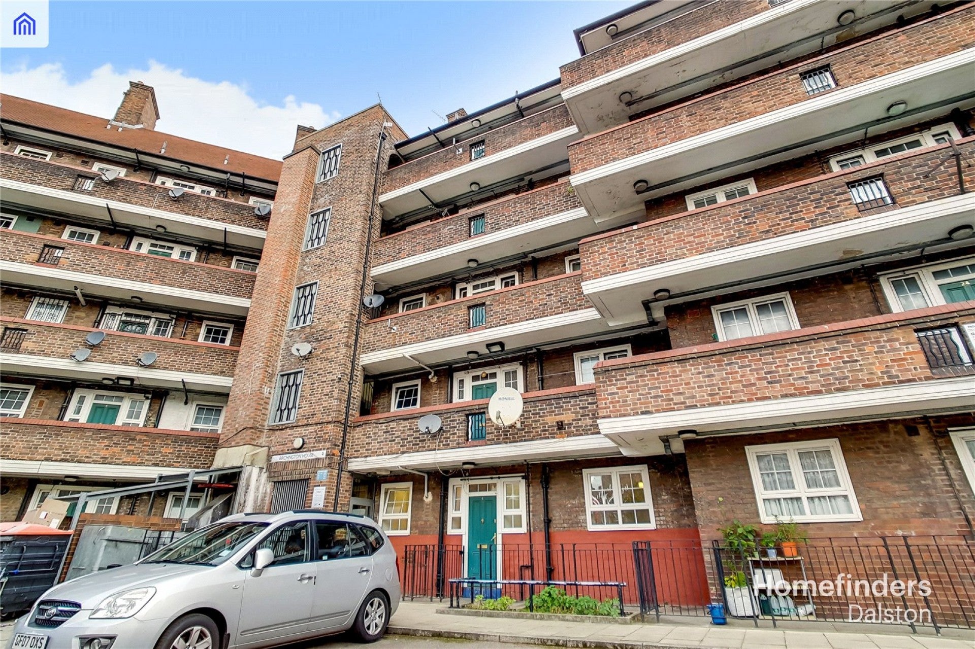 House Pembury Road in Greater London