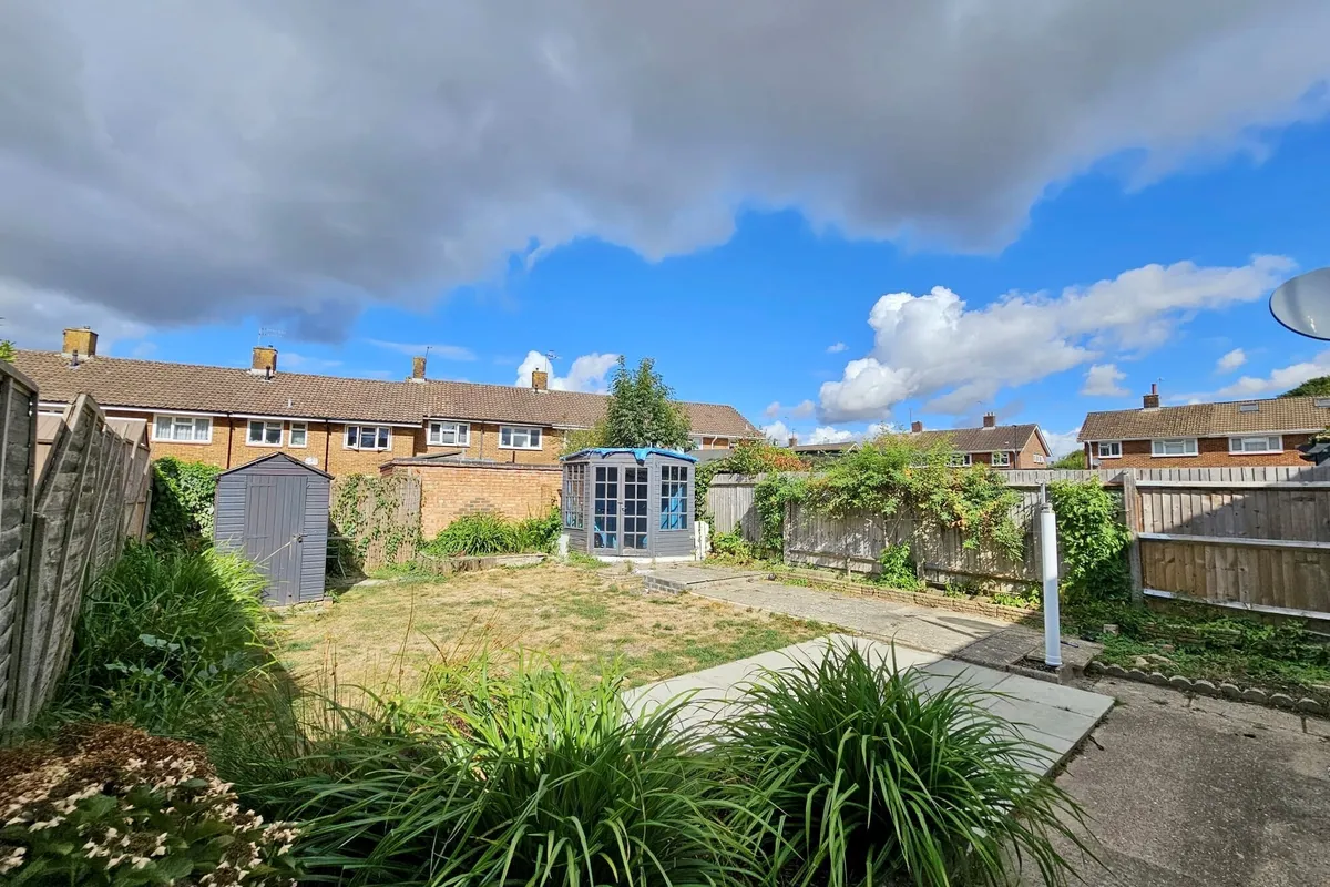 House Heron Close in Crawley