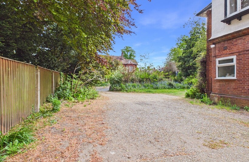 Flat Unthank Road in Norwich