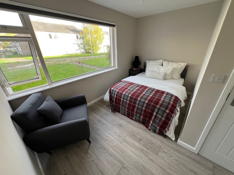 Room Jermaynes in Basildon