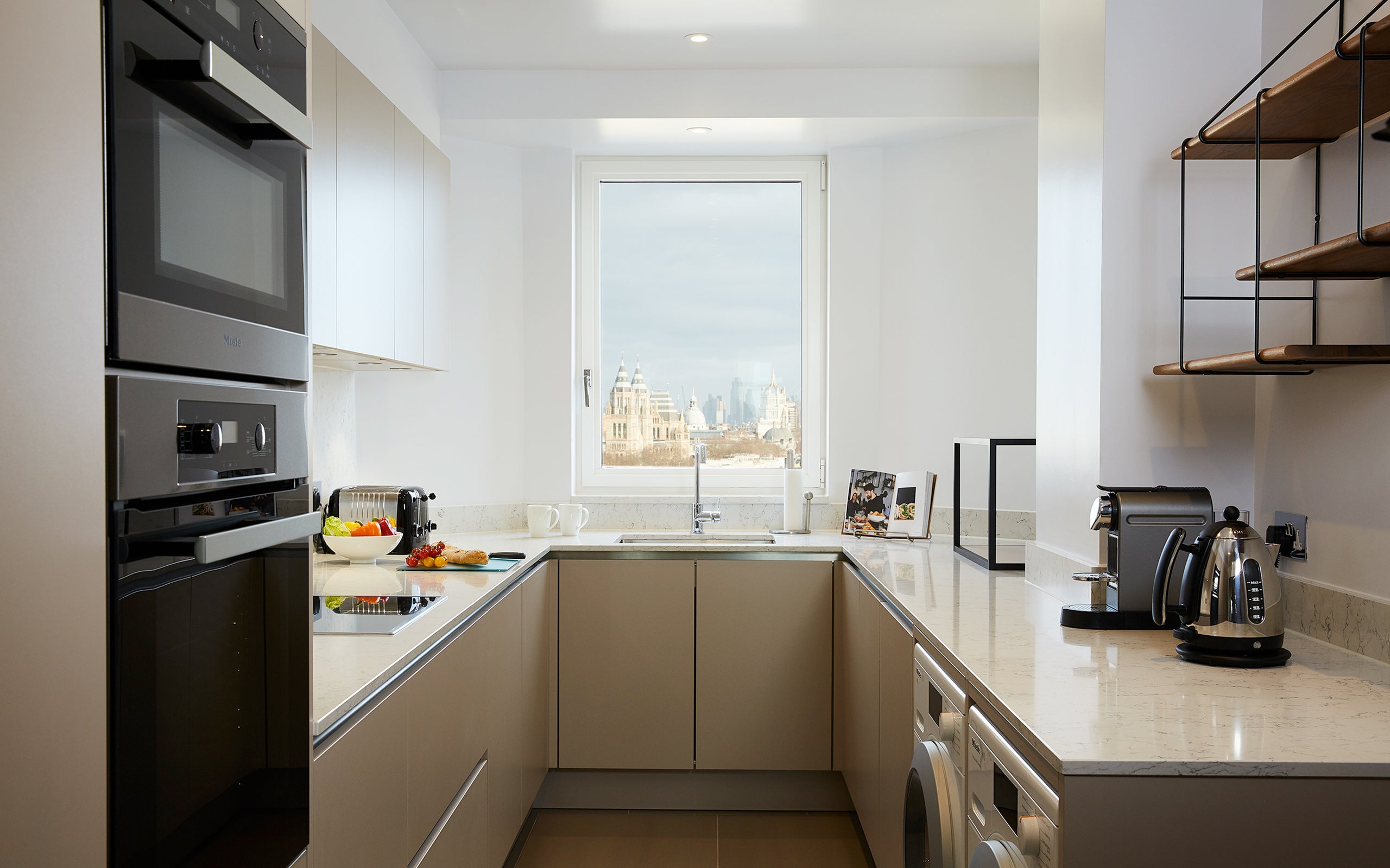 Flat Ashburn Place in Greater London