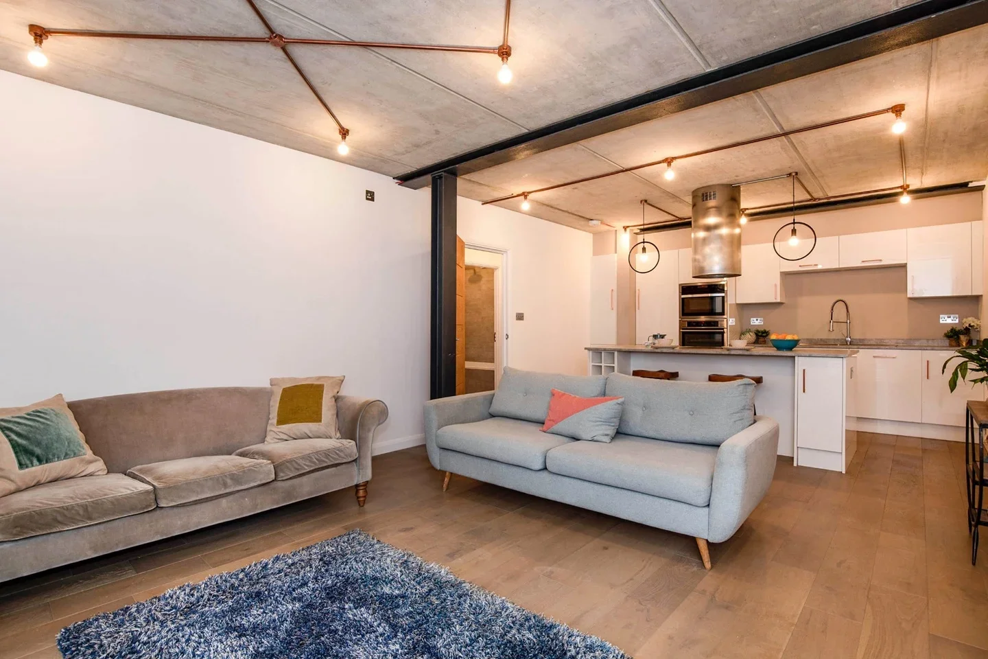 Flat Medfield Street in Greater London