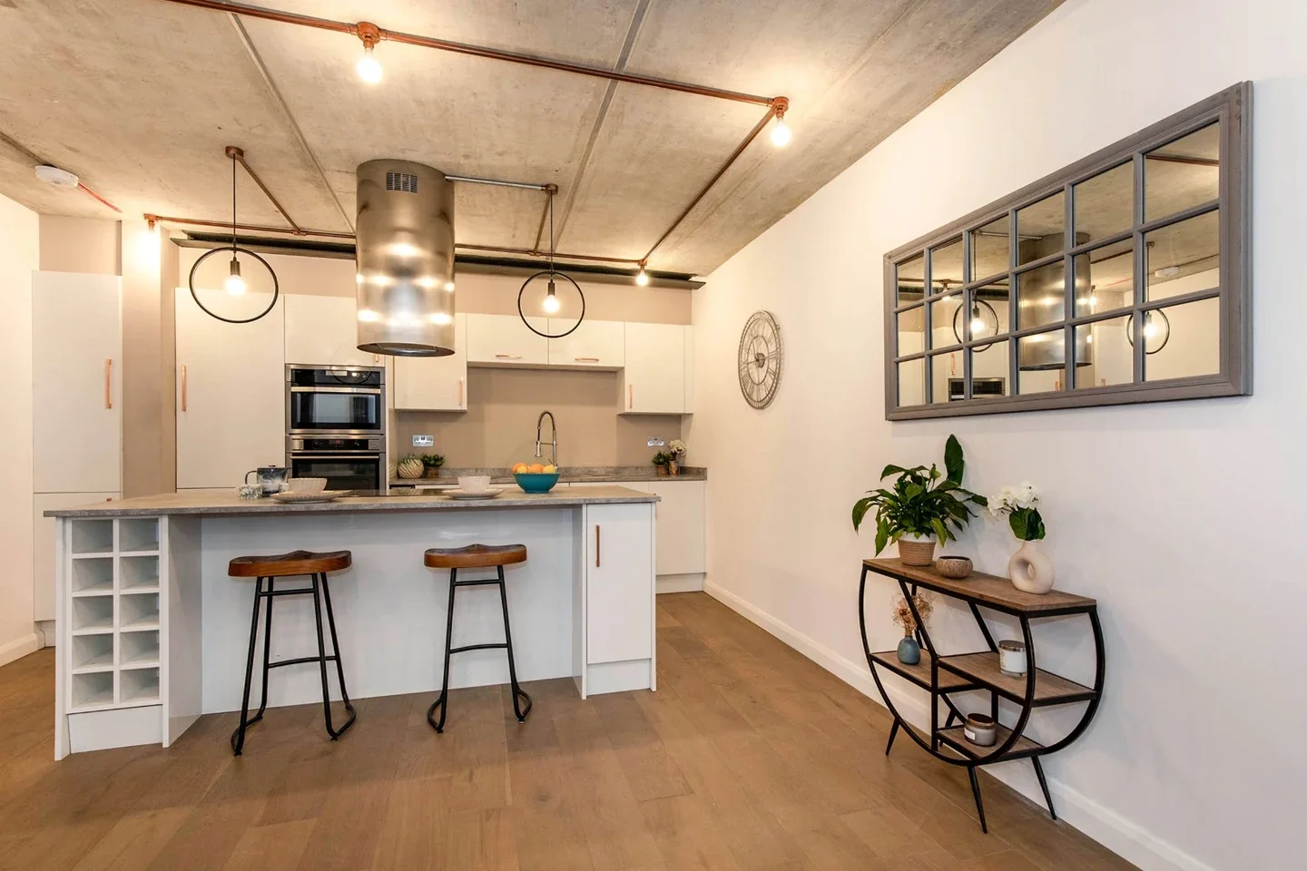 Flat Medfield Street in Greater London