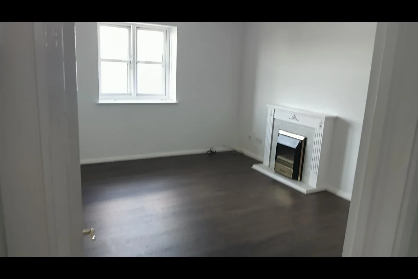 Flat Voyagers Close in Greater London